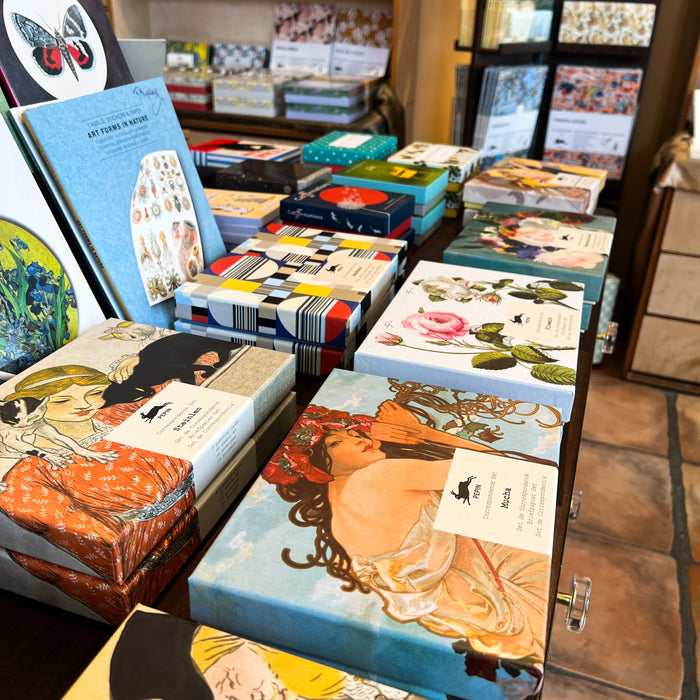 Stationery/Gift Wrap