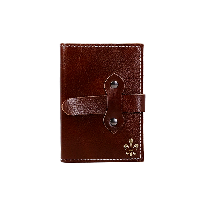 Large refillable leather latch journal and 2025 planner by Il Cartiglio, featuring a brown Italian leather cover and spacious pages.