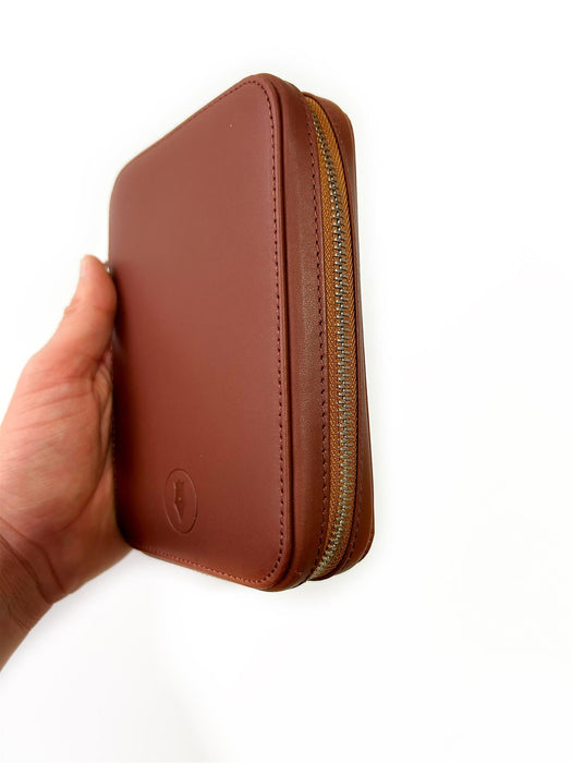 Eng Leather Co. Walnut Brown leather 4-slot A6 pen case with a sleek, compact design and secure slot closures.