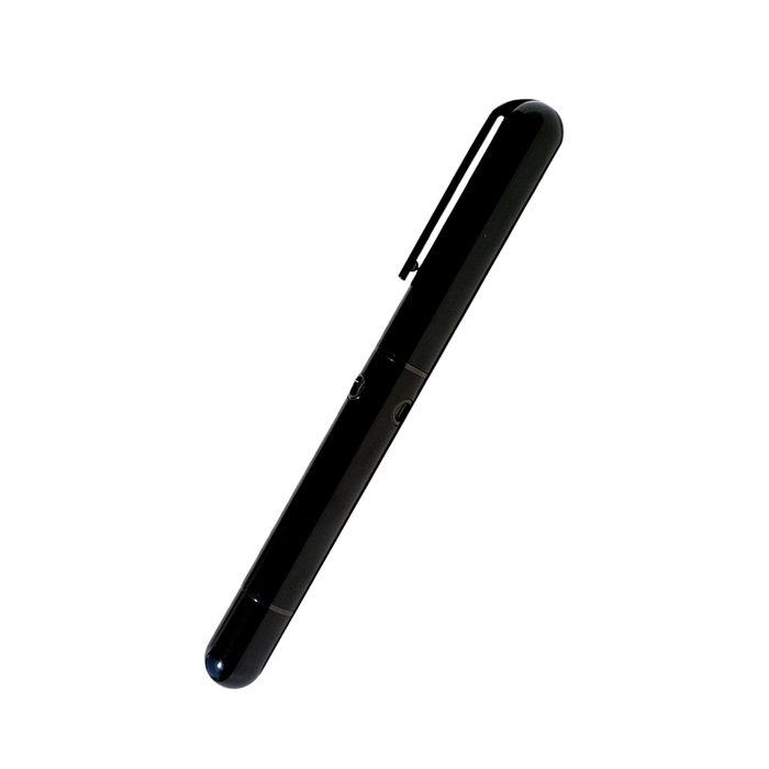 Nahvalur Nautilus black fountain pen with sleek design and silver accents, showcasing its elegant writing instrument style.