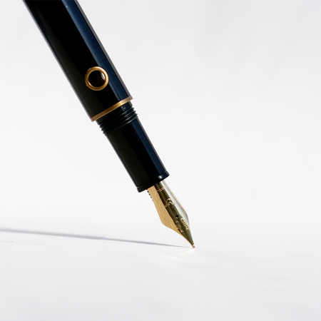 Nahvalur Nautilus bronze fountain pen with intricate Corydoras fish design on the body, showcasing elegant craftsmanship and detailing.