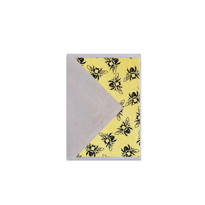 Giftsland bee themed note cards featuring a detailed bee illustration on white stationery for personalized writing.