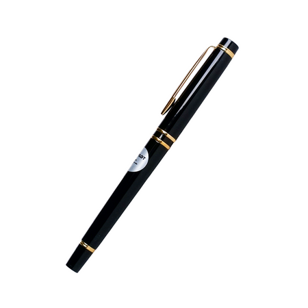 Pilot Grance black fountain pen with sleek design and gold accents, showcasing a smooth writing instrument.