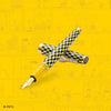 Esterbrook Charlie Brown Estie fountain pen with comic-style background, featuring a classic Peanuts character design.