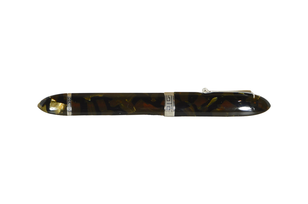 Armando Simoni Club Triangolo fountain pen in green Saft celluloid with rhodium accents, featuring a sleek, elegant design.