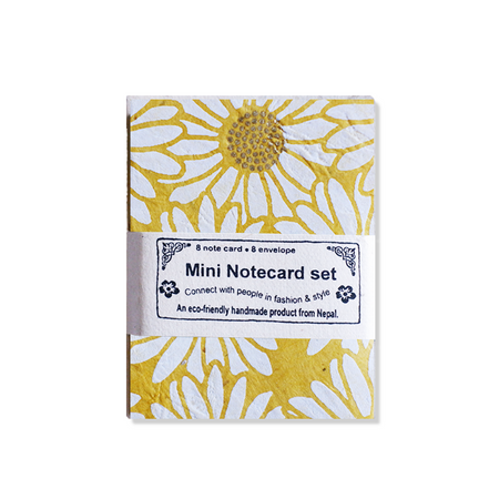 Giftsland Daisy Notecards featuring colorful daisy flower designs on mini greeting cards.