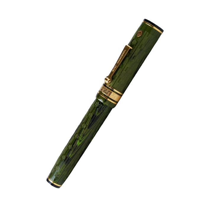 Wahl-Eversharp Decoband green ebonite chased fountain pen with gold trim, showcasing a classic and elegant design.
