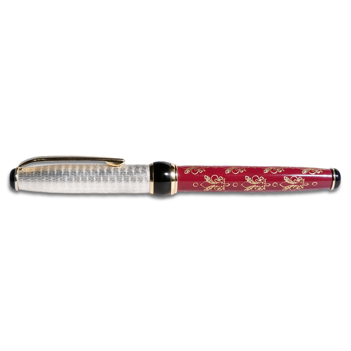 Grifos Fleur De Lis fountain pen with ornate gold and black design, detailed fountain pen nib visible