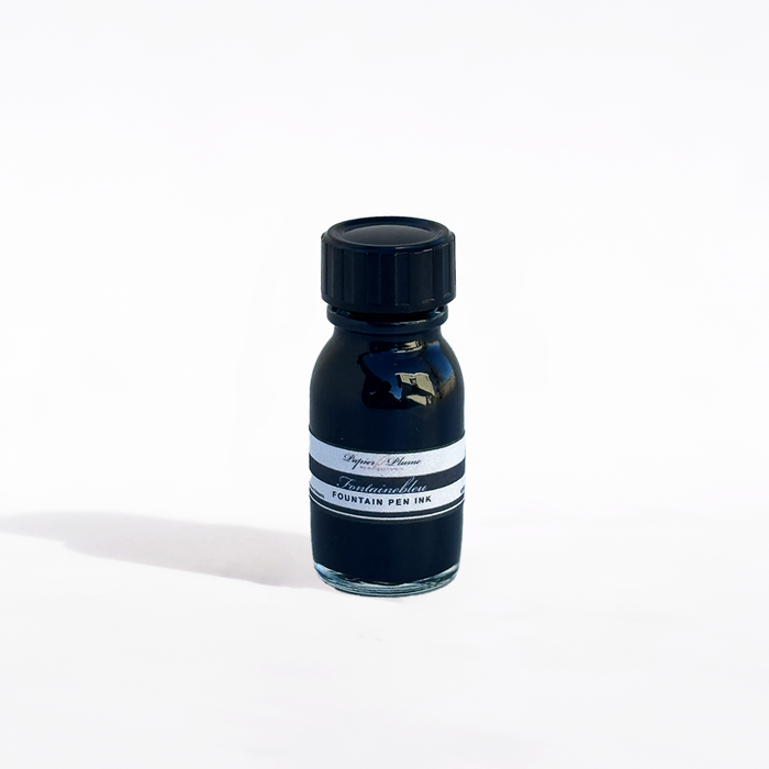 Papier Plume fountain pen ink set with 12 bottles of 15ml blue ink, perfect for writing and calligraphy.