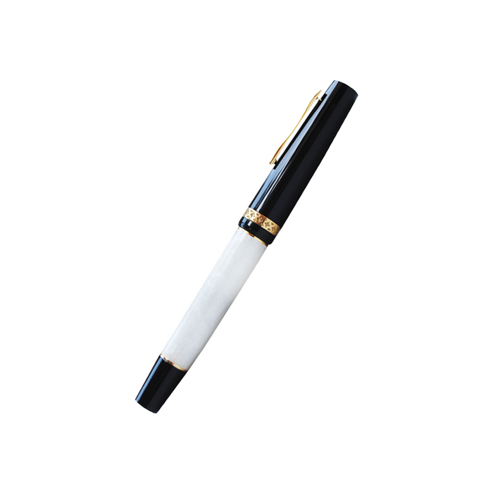 Gioia white fountain pen with gold accents, sleek design, and smooth writing tip for elegant writing experiences.
