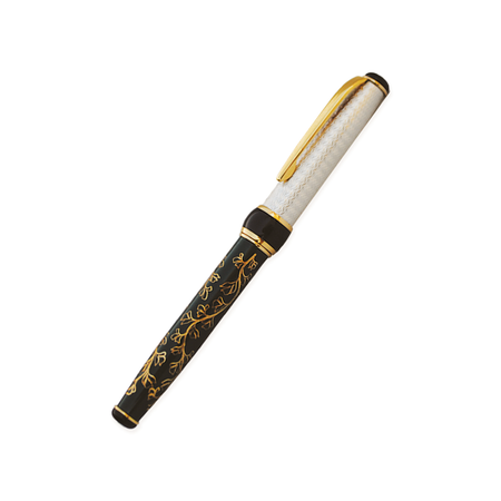 Silver and gold Grifos Ivy fountain pen with sleek design and detailed craftsmanship, shown in a close-up image.