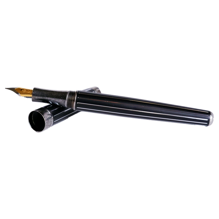 Laban Antique II fountain pen in black and grey with a sleek design, showcasing its elegant craftsmanship.