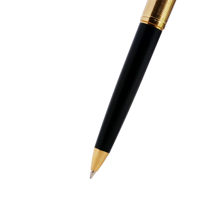 Wahl-Eversharp Skyline gold trim ballpoint pen with black body, sleek and elegant writing instrument.