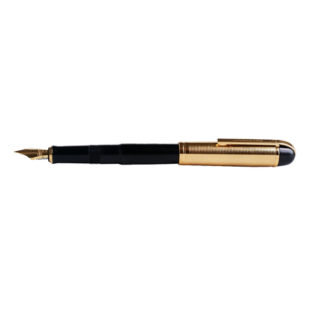 Wahl-Eversharp Skyline fountain pen with black body and gold trim, showcasing elegant design and fine craftsmanship.