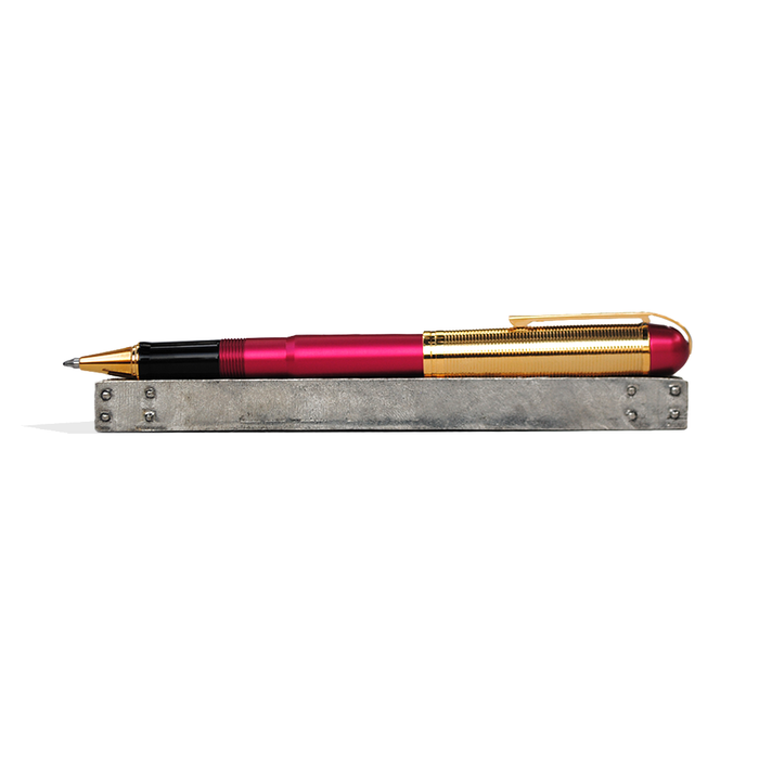 Wahl-Eversharp Skyline rollerball pen with gold trim and red barrel, sleek and stylish writing instrument.