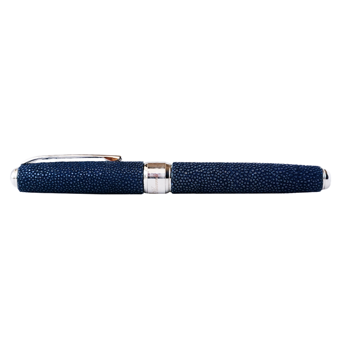 Blue Grifos Papier Plume Raya fountain pen with a sleek design and stingray blue finish, showcasing a smooth writing instrument.