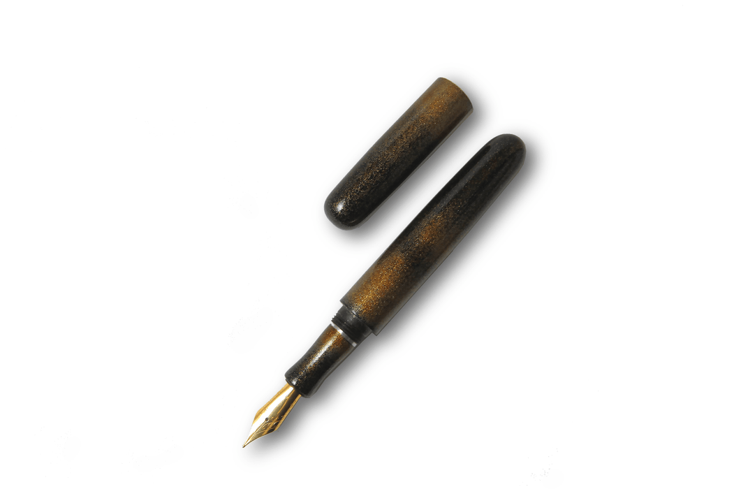 Alexandre Duboc Acrade Urushi gold powder fountain pen with an extra-fine nib, featuring a lacquered design and elegant craftsmanship.