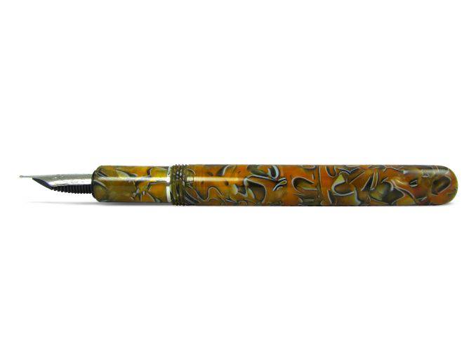 Alexandre Duboc La Flèche limited edition fountain pen with gold accents and an elegant design, featuring an extra-fine nib.