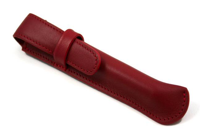 Atelier de la Foret pen pouch with one pen, large size, in various colors, made of fabric, classic length for stationery storage.