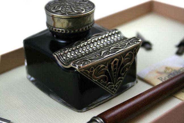 Bortoletti Tiziano writing set inkwell with elegant design, featuring a classic glass inkwell and metal accents.