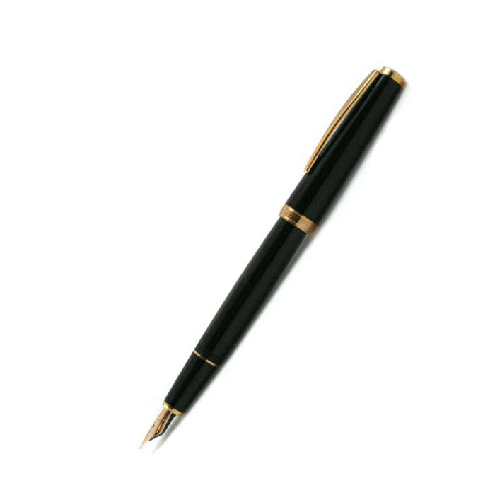 Cleo Skribent Classic Gold fountain pen with black finish and gold accents, featuring cartridge/converter style for smooth writing.