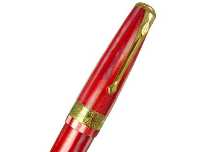 Conway Stewart Series 100 Red Candy Spaghetti fountain pen with an extra-fine nib, featuring a glossy red barrel and elegant design.