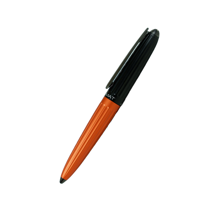 Black and orange Diplomat Aero fountain pen with sleek design and metallic accents, showcasing its elegant craftsmanship.