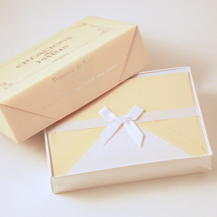 Cream flat deckled edge cards and lined envelopes by Rossi, elegant stationery for writing and correspondence.