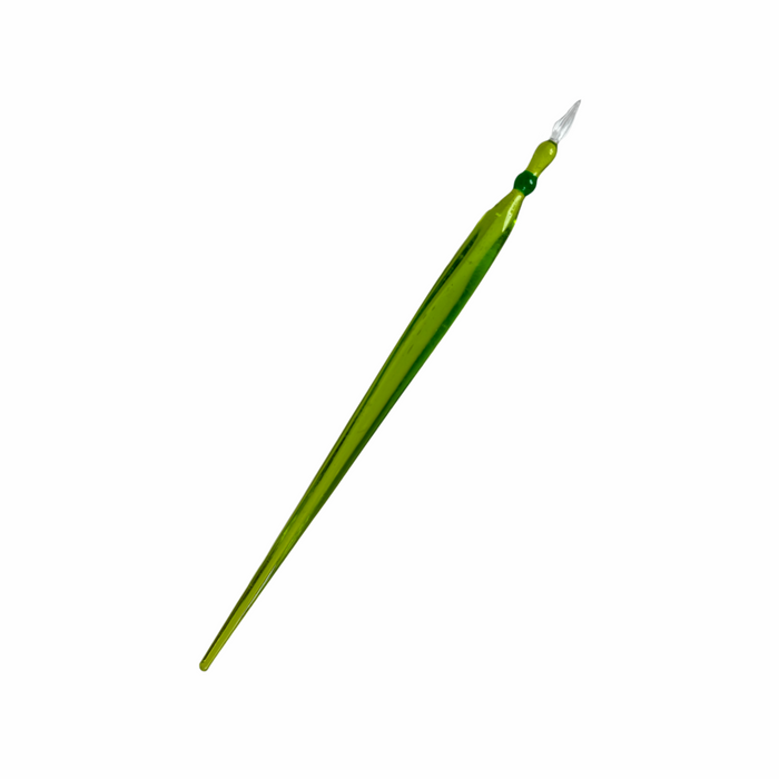 No Solo Vetro glass dipping pen with triangle-shaped tip, crafted from clear glass for detailed artistic writing and drawing.