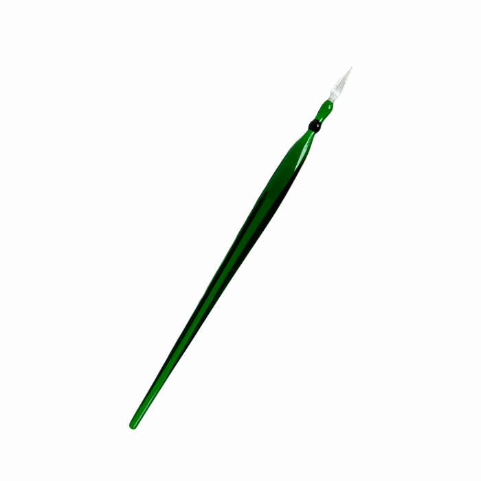 No Solo Vetro glass dipping pens with triangle-shaped glass tips for detailed artistic writing and drawing.