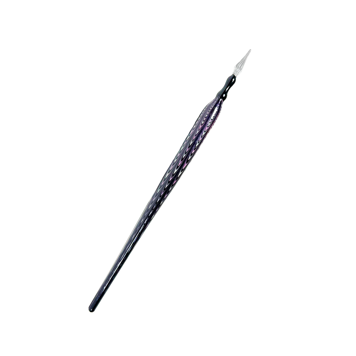 No Solo Vetro glass dipping pen with lace effect design, featuring a purple glass body and intricate pattern for artistic writing.