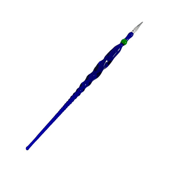 No Solo Vetro twisted glass dipping pen with a clear, twisted design for artistic writing and glasswork.