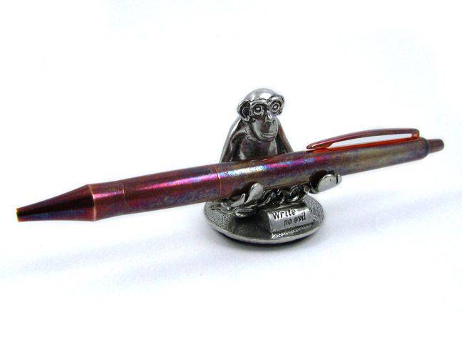 Jac Zagoory Write No Evil Chained Monkey Hands Mini Pen Rest, decorative pen holder with chained monkey hands design.