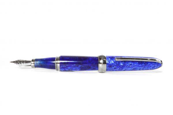 Jean-Pierre Lepine Winston fountain pen with blue body and chrome accents, detailed close-up of the elegant writing instrument.