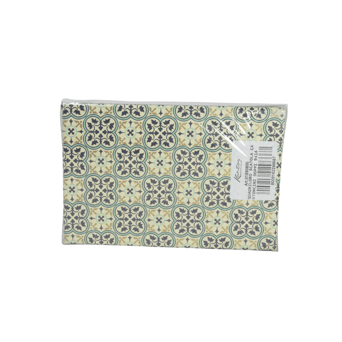Kartos Foldover Cards by Qualidrobo in elegant envelopes, showcasing sleek design and high-quality paper for special occasions.