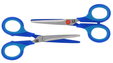 KUM CUT VISIO right-handed scissors in blister pack, with stainless steel blades and ergonomic handle for precise cutting.