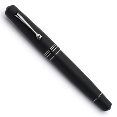 Leonardo Momento Zero Black Matte fountain pen with Ruthenium accents, showcasing a sleek, matte black finish and elegant design.