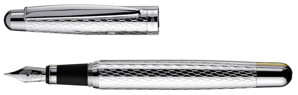 Otto Hutt Design 02 Honeycomb fountain pen with gold accents and extra-fine nib, showcasing the unique textured honeycomb design.