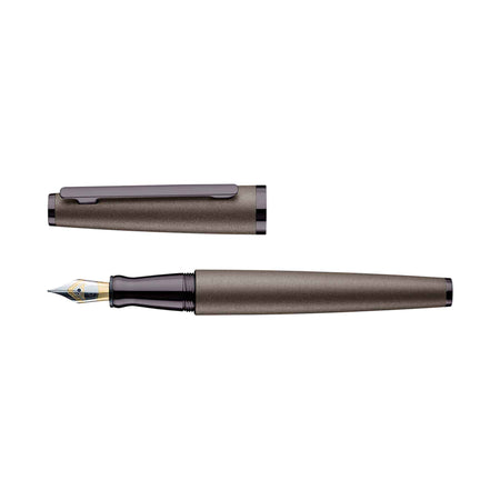 Otto Hutt Design 06 Ash Grey fountain pen with fine nib, sleek modern design, and smooth ink flow.