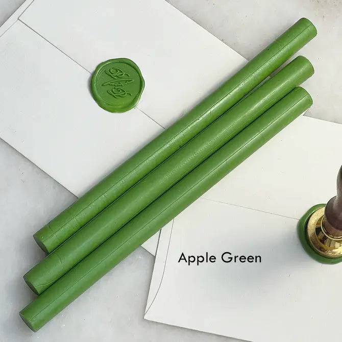 Black pliable sealing wax sticks by Papier Plume, 7 inches long, ideal for sealing and craft projects.