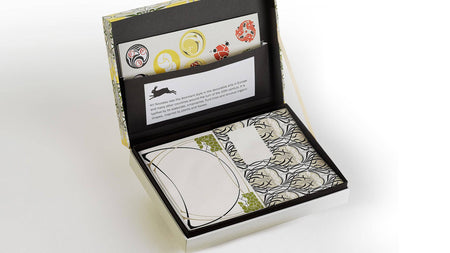 Pepin Press Art Nouveau letter writing set featuring decorative stationery and matching envelopes for elegant correspondence.