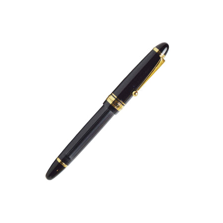 Pilot Custom 823 Smoke fountain pen with fine nib, featuring a translucent smoky resin body and gold-plated accents.