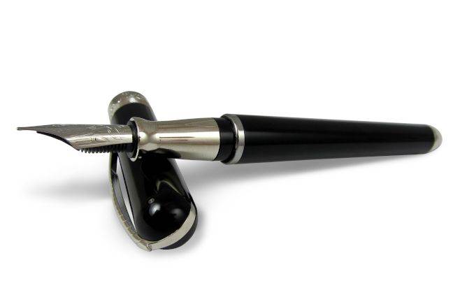 Pineider Avatar UR Fountain Pen in Graphene Black with fine nib, sleek and elegant writing instrument for smooth ink flow.
