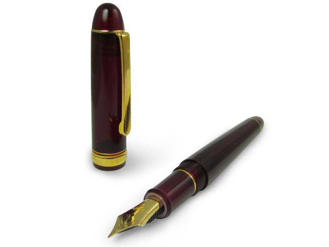Platinum #3776 Century Bourgogne fountain pen with burgundy resin barrel and gold trim, featuring an extra-fine nib.
