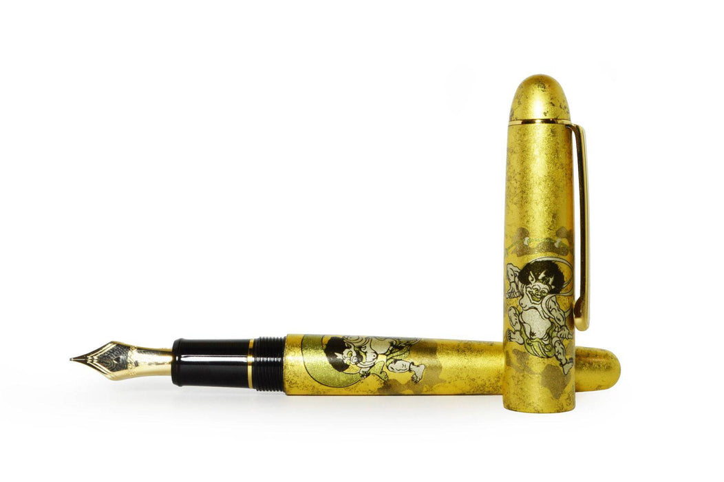 Fine platinum Century Raijin fountain pen from Platinum Pen Company with sleek design and detailed craftsmanship.
