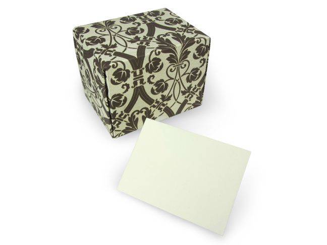 Rossi AD 1404 Charta Italica envelopes in cream color, featuring a classic design, perfect for professional mailing.
