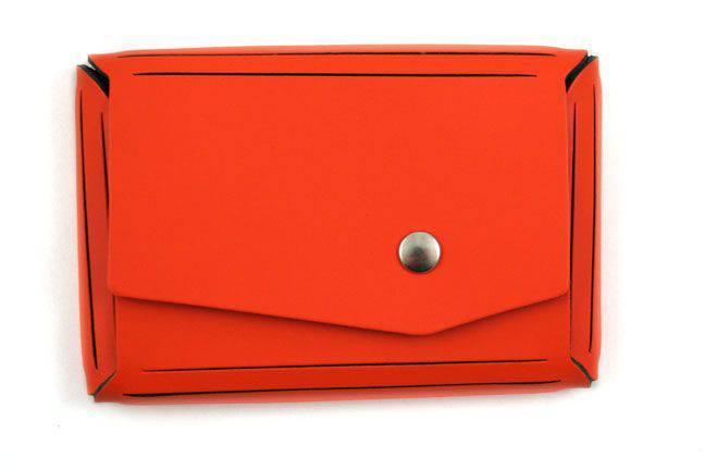 San Lorenzo pink regenerated leather wallet with multiple card slots, designed as a stylish business and credit card holder.