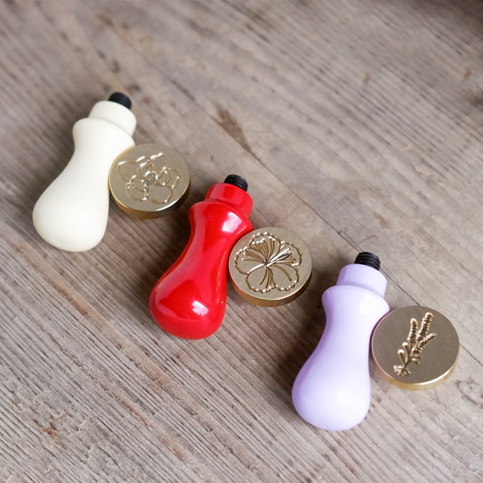 Flower Scented Wax Seal Set by Papier Plume featuring decorative seals and sealing wax for elegant correspondence.