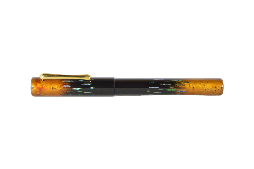 Taccia Reserve Raden LE Collection fountain pen with autumn-inspired brush design in a sleek, elegant style.