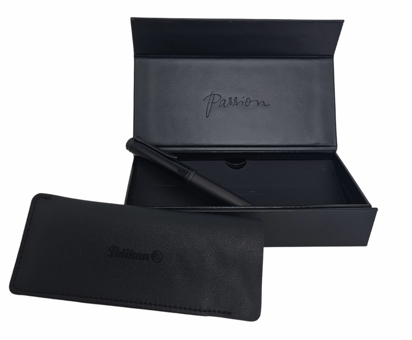 Pelikan Souverän M809 black matte fountain pen with gold accents and textured grip section.